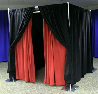 6' x 6' Photo Booth Package - Unique Expo Pipe and Drape